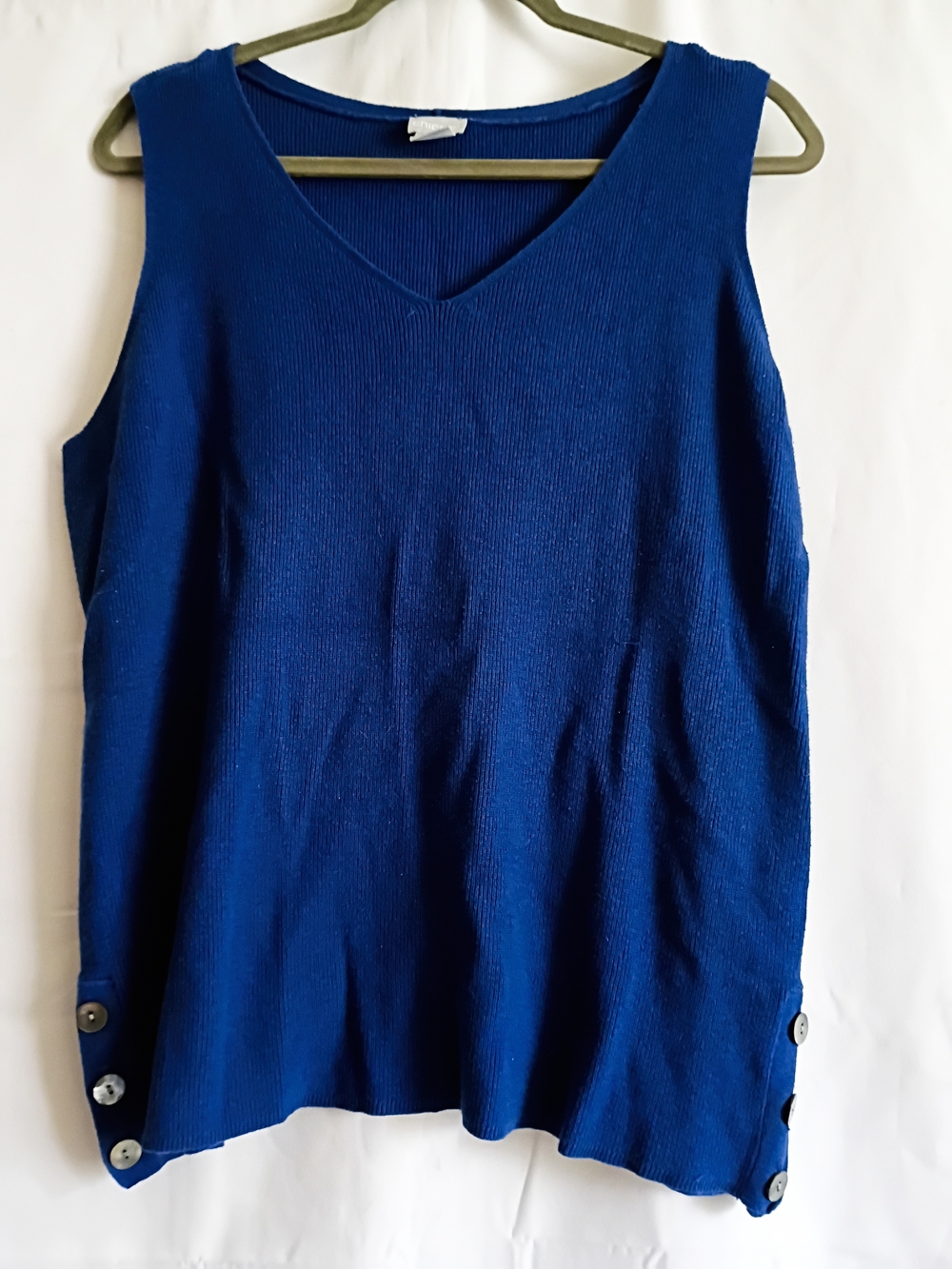Chico's Size 3/Xl Blue V-Neck Sleeveless Knit Top  Sweater Vest Classic Blue.